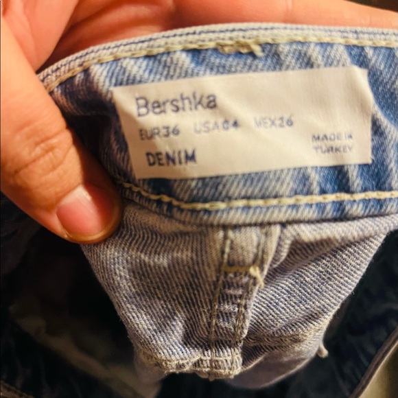 Shorts - Picture 5 of 7